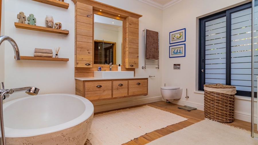 4 Bedroom Property for Sale in Westcliff Western Cape